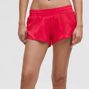 Lululemon Hotty Hot Low-Rise Lined Shorts (Size 6)
